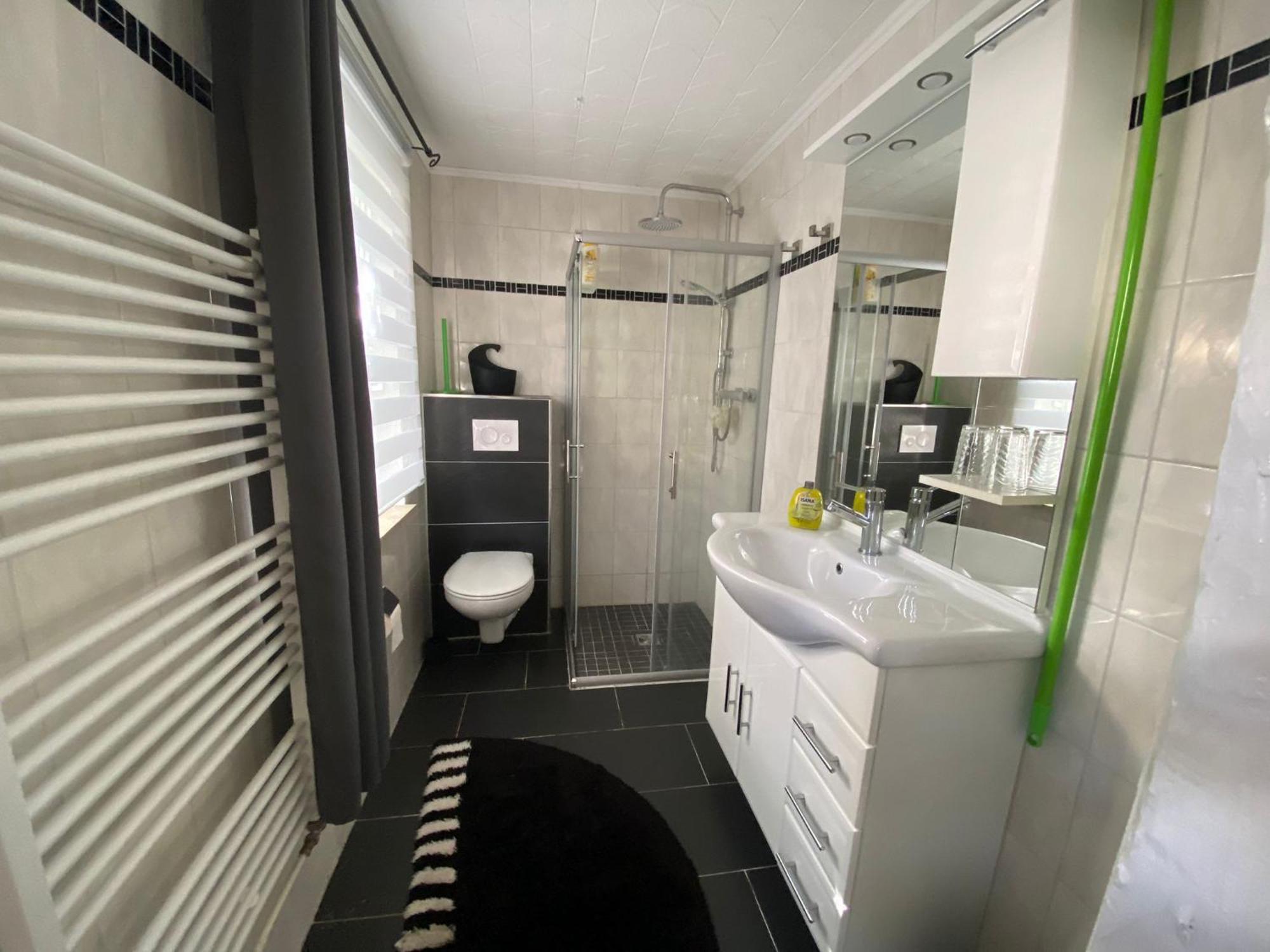 Ferienwohnung Mit Separatem Eingang Und Parkplatz, Ideal Fuer Handwerker Und Geschaeftsreisende Dorf Mecklenburg Exterior photo